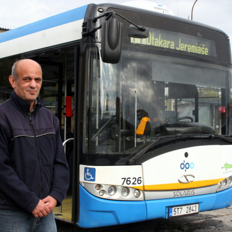 Z horníka řidičem autobusů, sehnat práci trvalo dva dny!