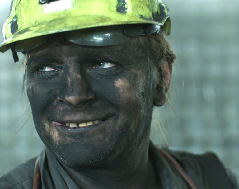 Nová šichta na filmovém plátně, přerod horníka v programátora