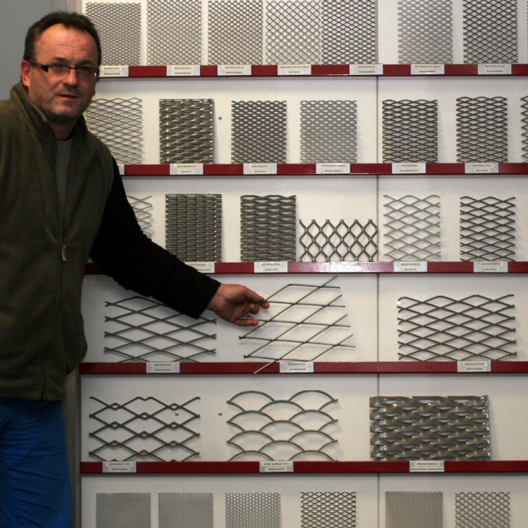 Na výrobu důlních pažin vezmou chlapy ze šachet